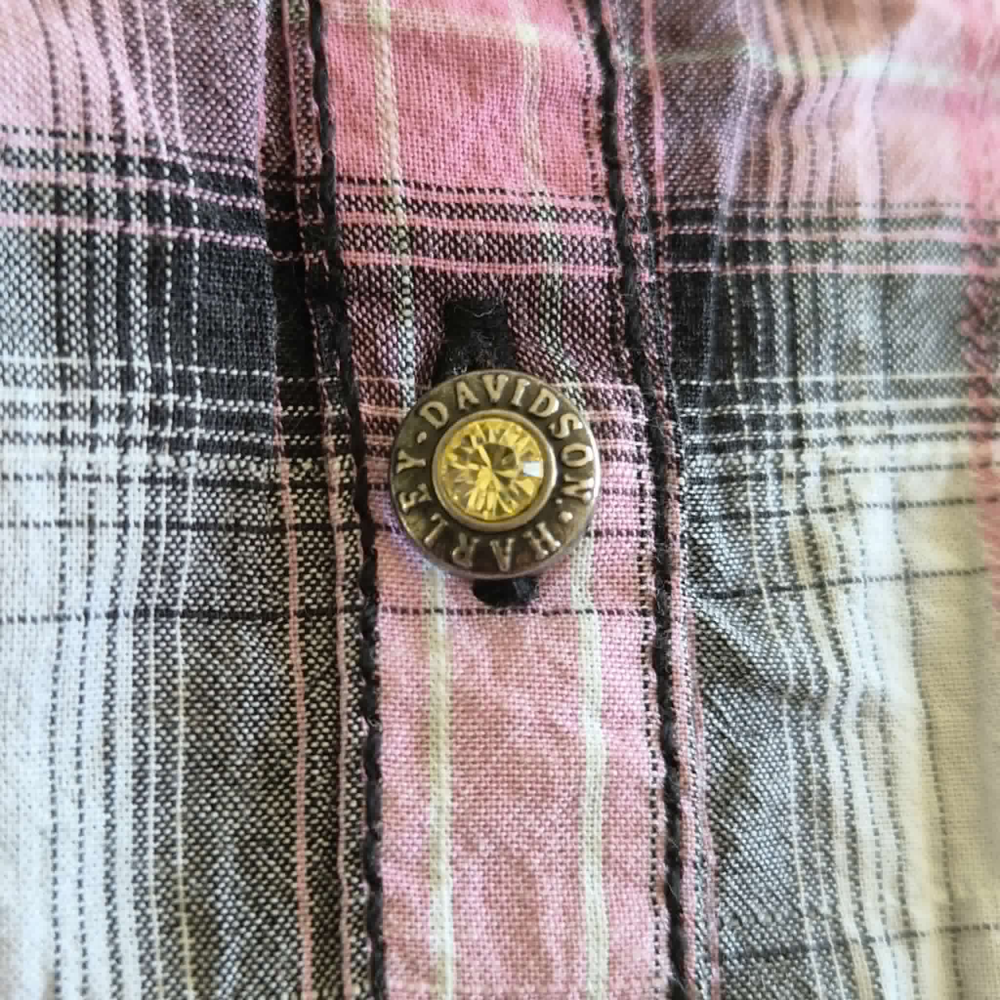 Chemise Harley-Davidson Femme Carreaux Rose — Logo Ailes Brodé — L — Très bon état