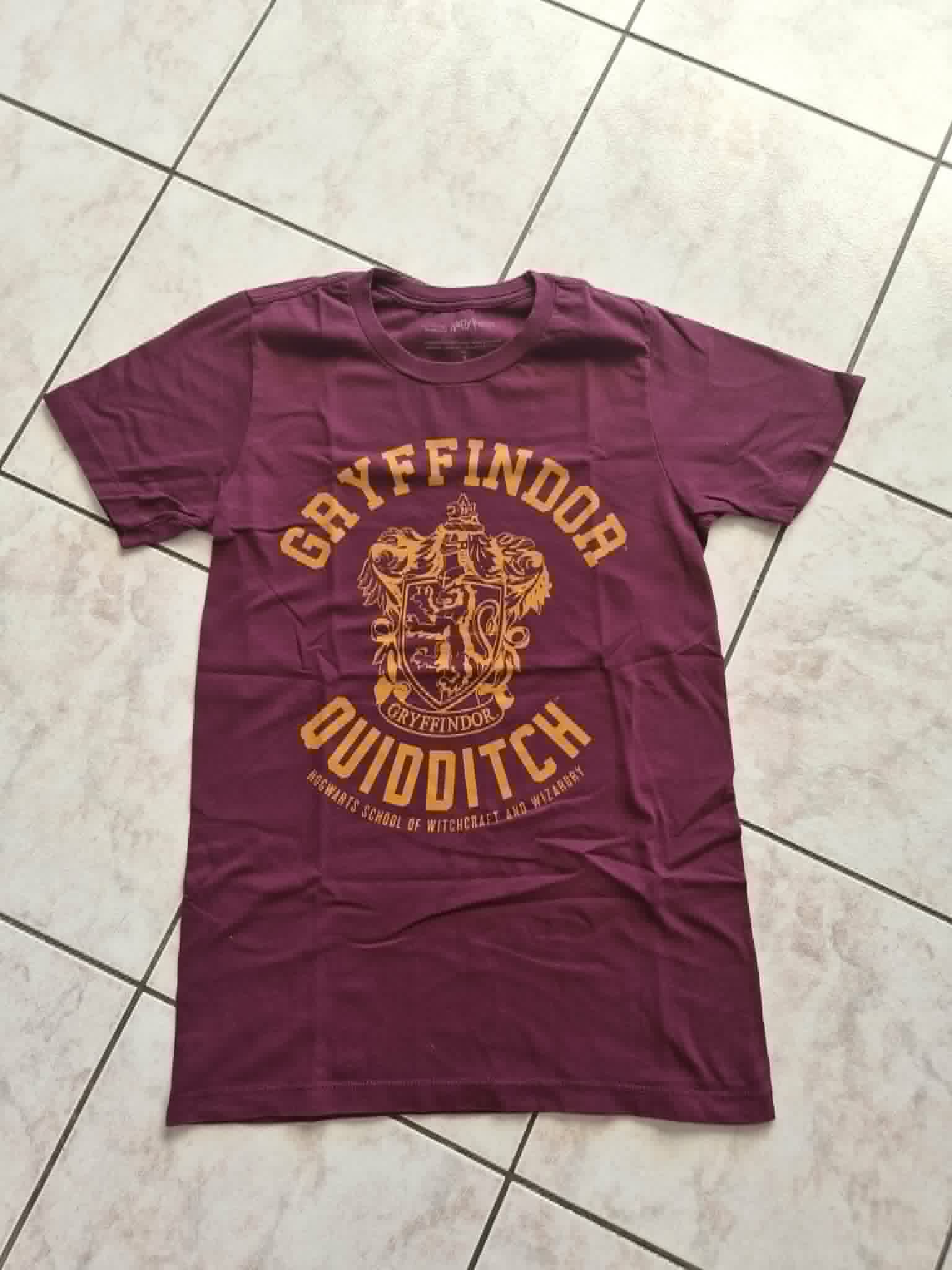 T-shirt Harry Potter Gryffindor Quidditch — Wizarding World — S — Bordeaux — Très bon état