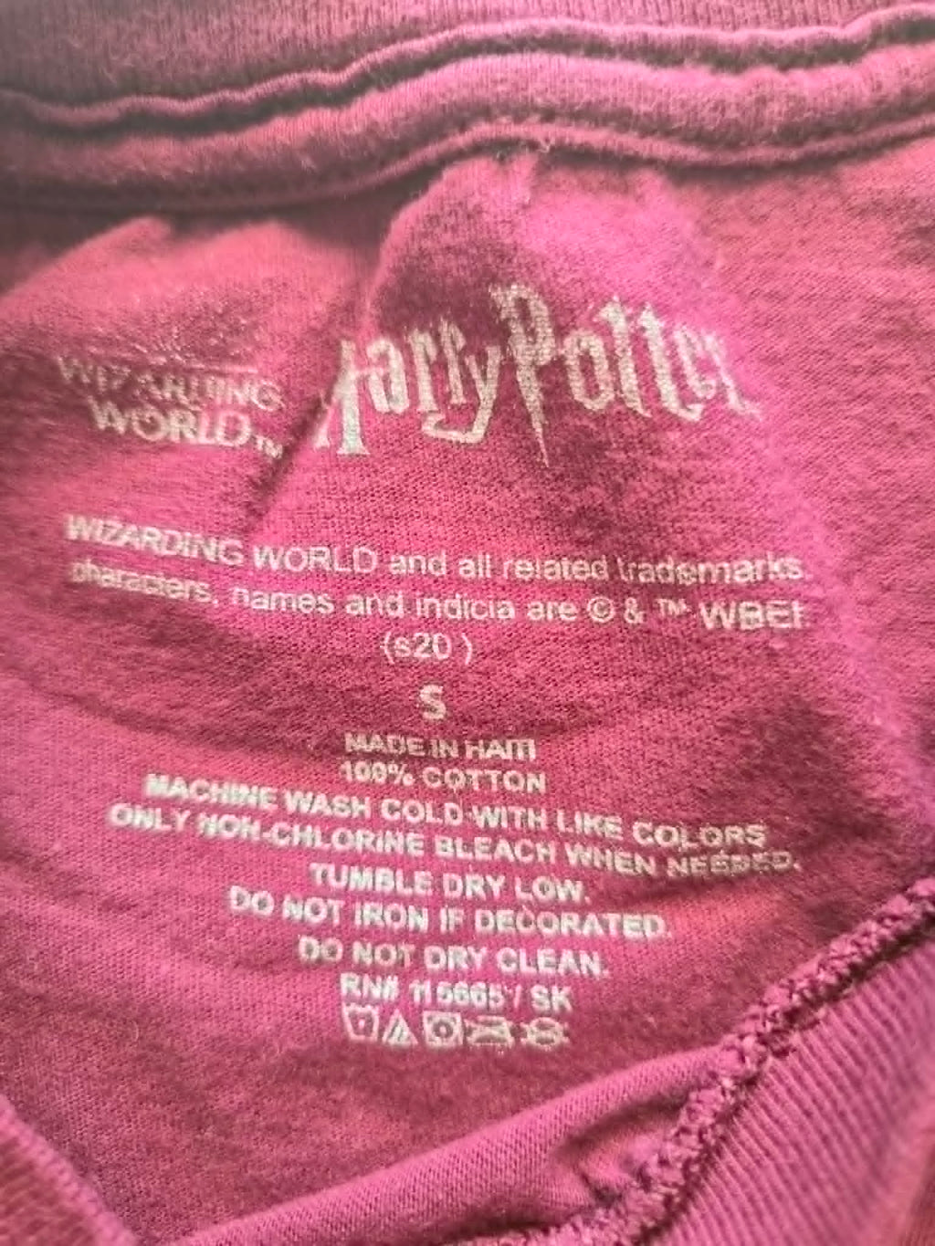 T-shirt Harry Potter Gryffindor Quidditch — Wizarding World — S — Bordeaux — Très bon état