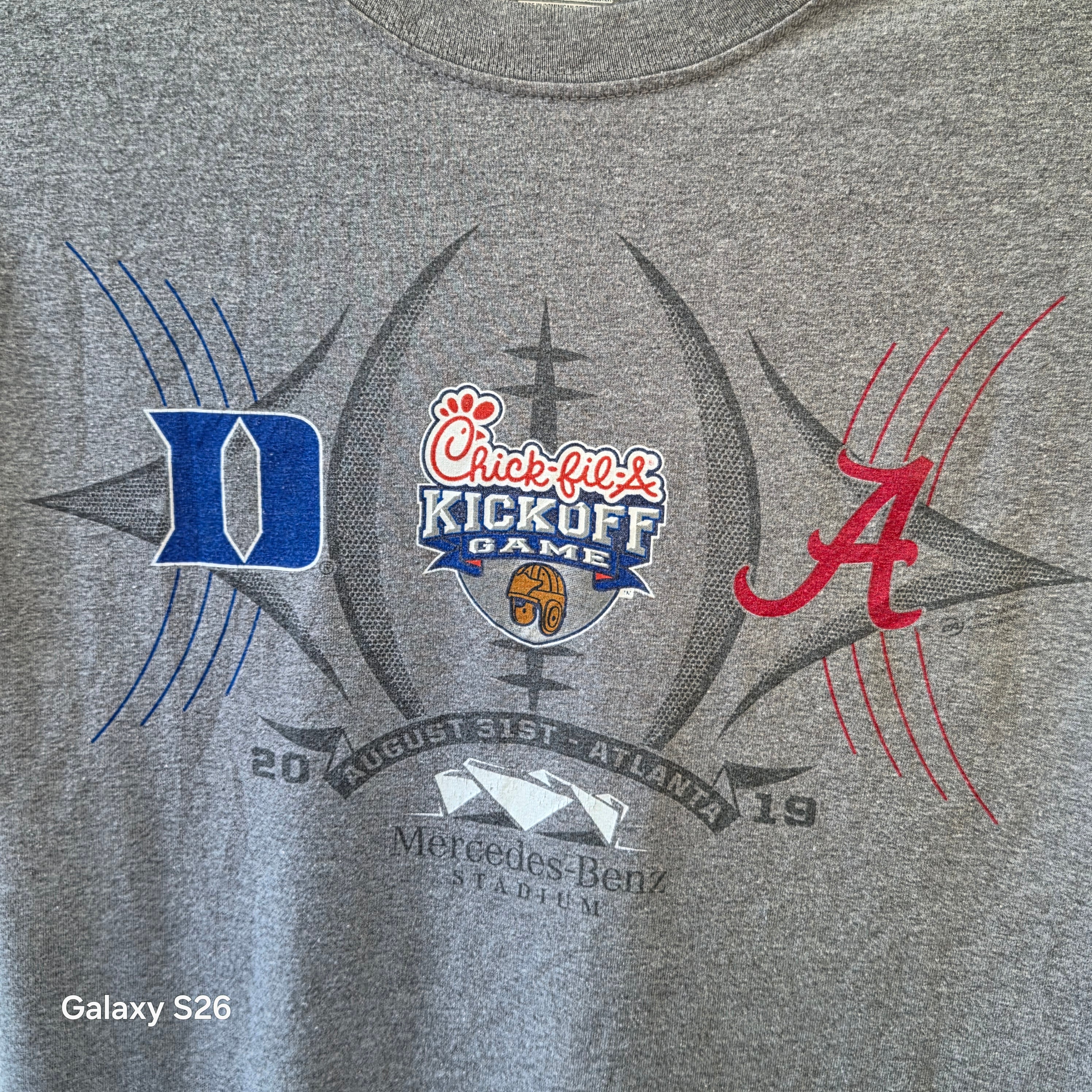 T-shirt vintage Hanes Gris — Chick-fil-A Kickoff Game 2019 Duke vs Alabama — L — Très bon état